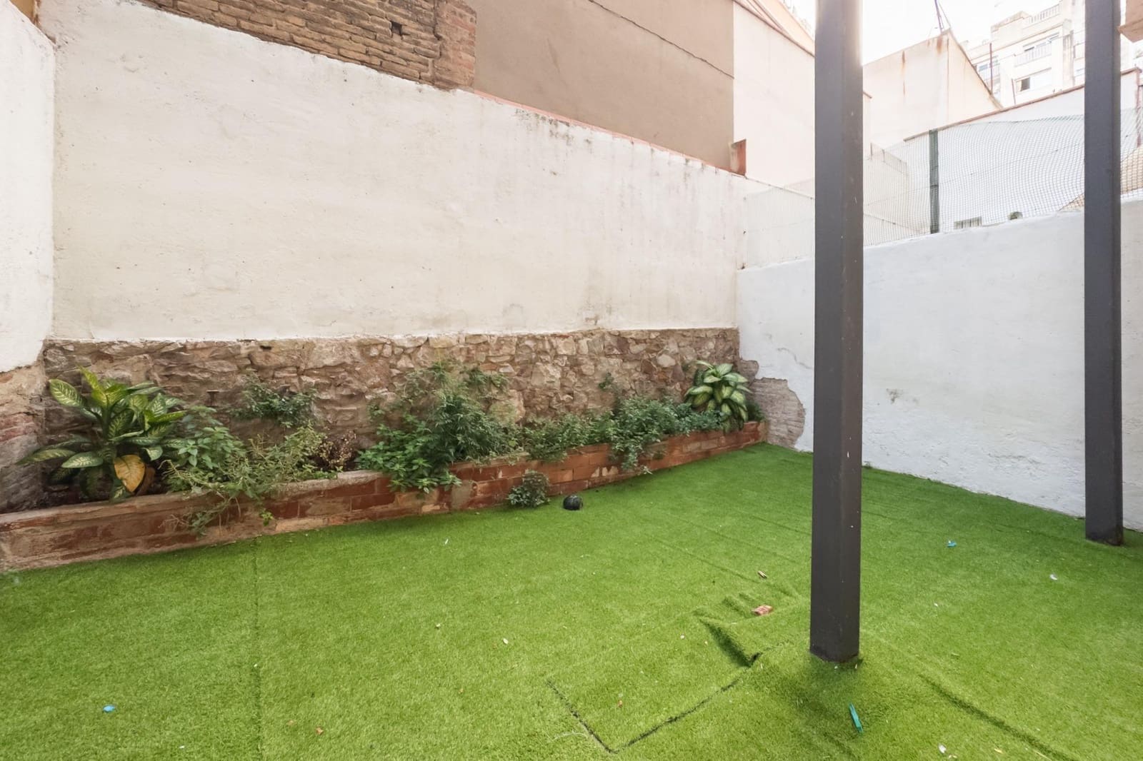 Ullakkoasunto myytävänä paikassa Barcelona kaupunki - 350 000 € (Ref: 10032192)
