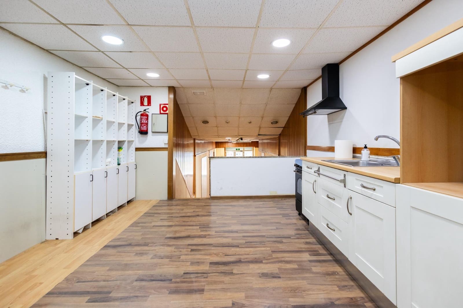 Loft til salgs i Barcelona by - € 350 000 (Ref: 10032192)