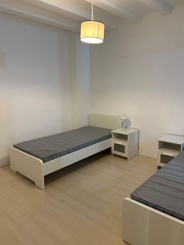 Piso de 5 habitaciones en Sant Pere, Santa Caterina i La Ribera, Barcelona ciudad en venta - 450.000 € (Ref: 9909012)