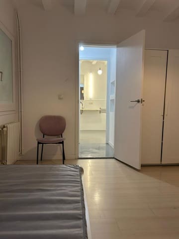 Piso de 5 habitaciones en Sant Pere, Santa Caterina i La Ribera, Barcelona ciudad en venta - 450.000 € (Ref: 9909012)