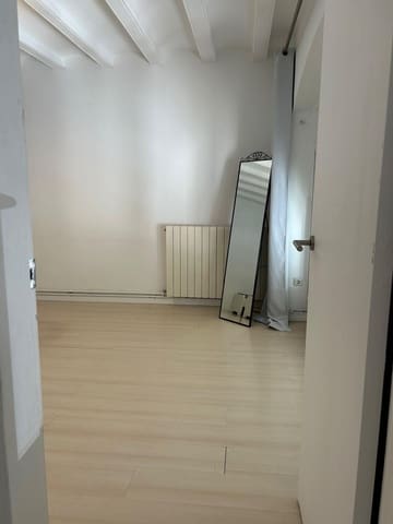 5 sypialnia Mieszkanie na sprzedaż w Sant Pere, Santa Caterina i La Ribera, Miasto Barcelona - 430 000 € (Ref: 9909012)