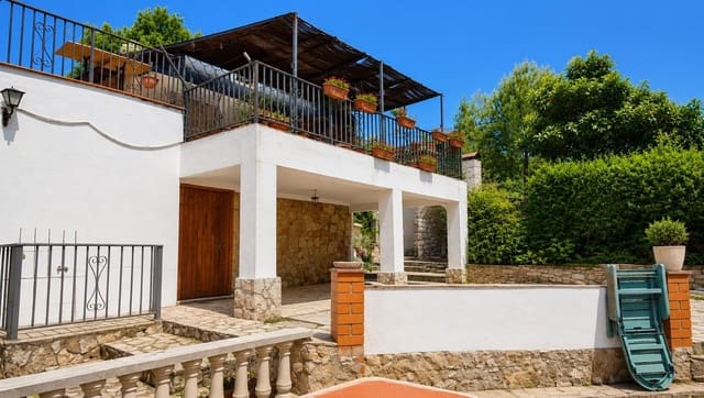 4 chambre Villa/Maison à vendre à Mediona avec piscine garage - 278 800 € (Ref: 9911179)