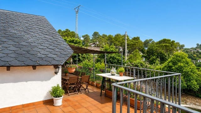 4 chambre Villa/Maison à vendre à Mediona avec piscine garage - 278 800 € (Ref: 9911179)