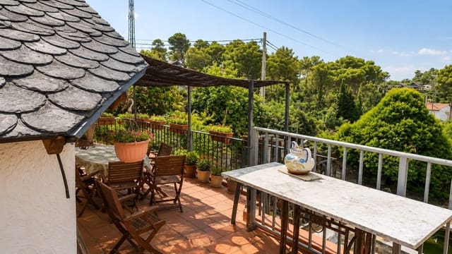 4 chambre Villa/Maison à vendre à Mediona avec piscine garage - 278 800 € (Ref: 9911179)