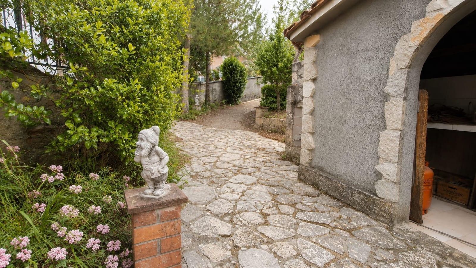 4 chambre Villa/Maison à vendre à Mediona avec piscine garage - 278 800 € (Ref: 9911179)