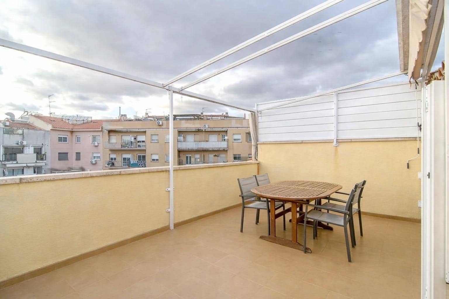 4 chambre Penthouse à vendre à Cubelles - 359 000 € (Ref: 9911182)