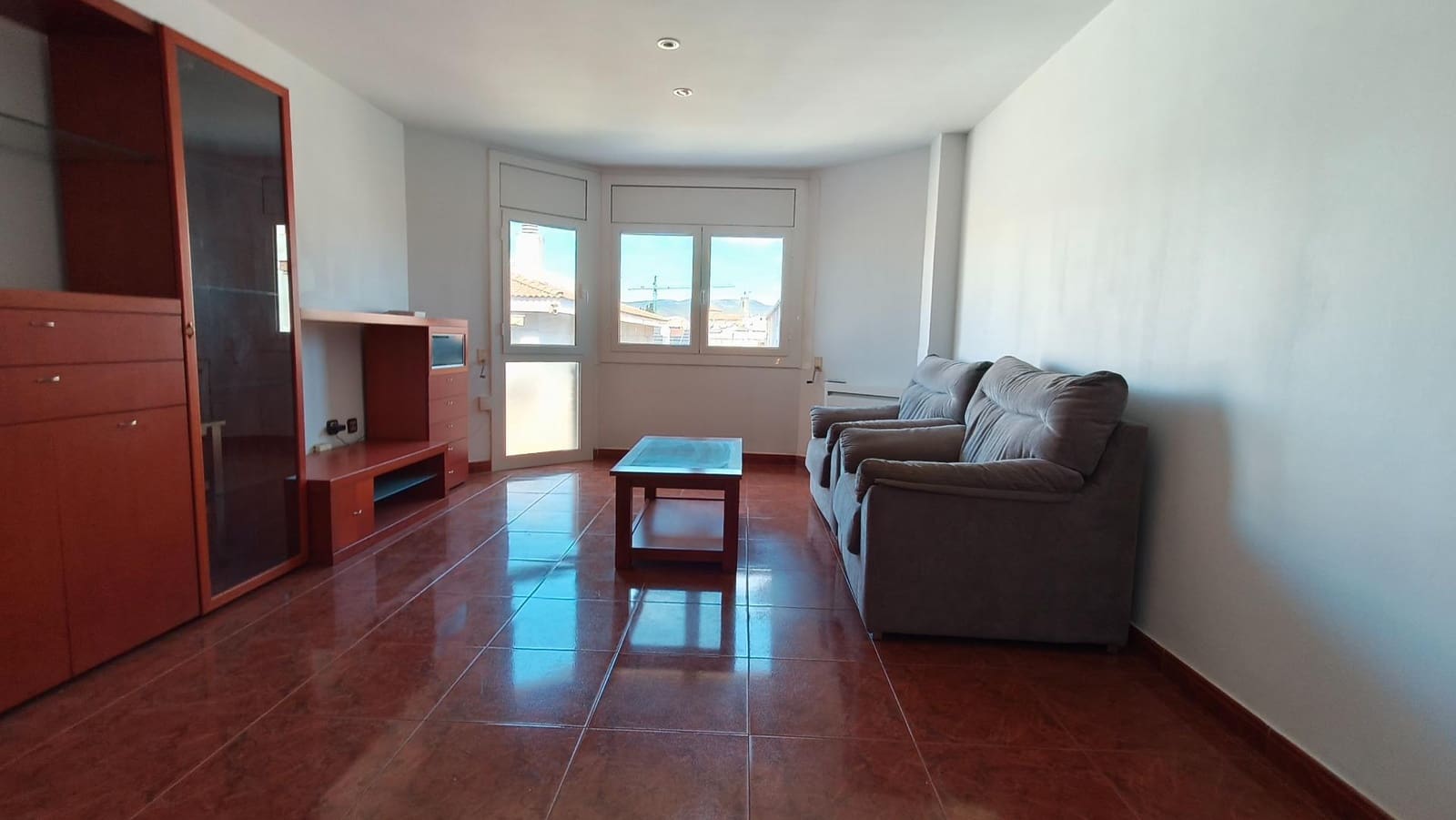 4 bedroom Flat for sale in Vilanova i la Geltru - € 330,000 (Ref: 9911183)