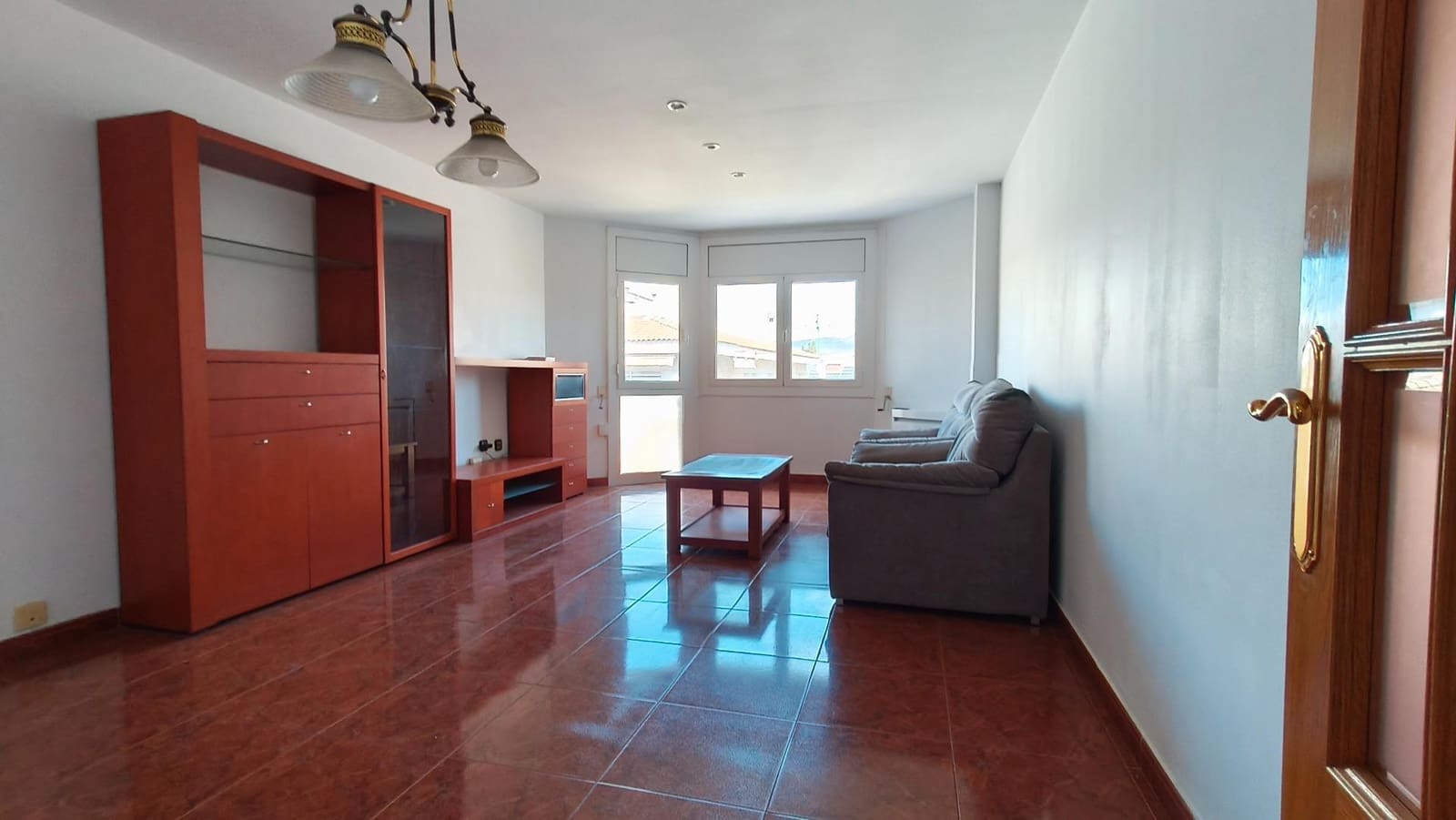 4 bedroom Flat for sale in Vilanova i la Geltru - € 330,000 (Ref: 9911183)