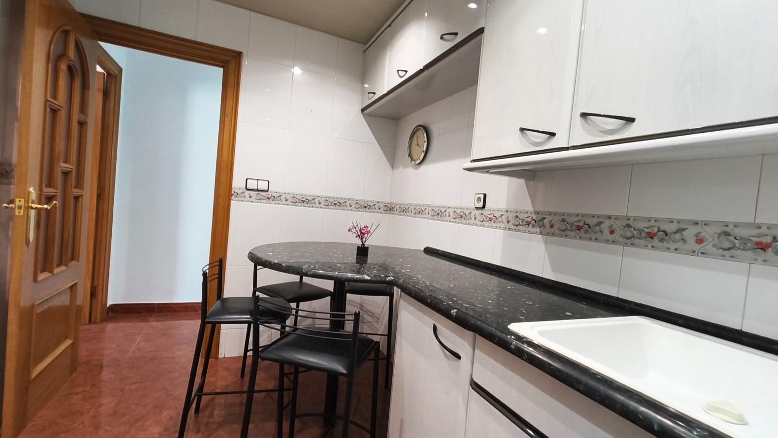 4 bedroom Flat for sale in Vilanova i la Geltru - € 330,000 (Ref: 9911183)