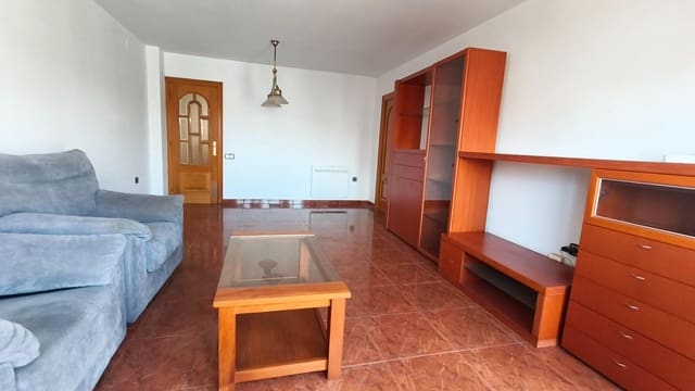 4 bedroom Flat for sale in Vilanova i la Geltrú - € 330,000 (Ref: 9911183)