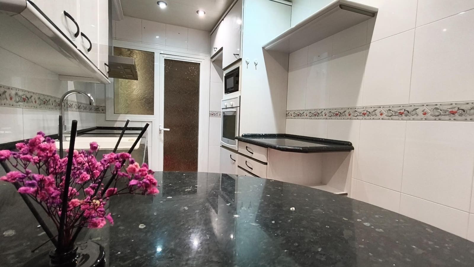 4 bedroom Flat for sale in Vilanova i la Geltru - € 330,000 (Ref: 9911183)