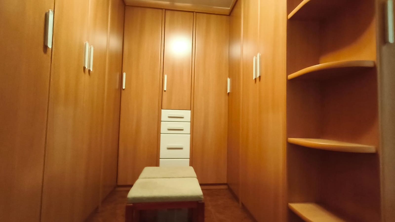 4 bedroom Flat for sale in Vilanova i la Geltru - € 330,000 (Ref: 9911183)