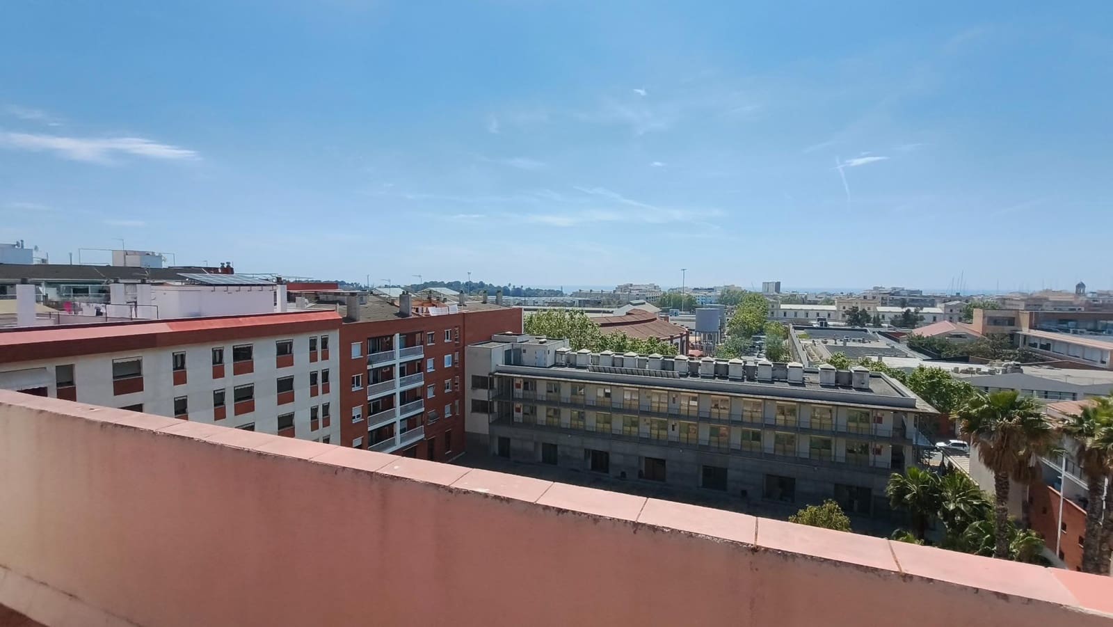 4 bedroom Flat for sale in Vilanova i la Geltru - € 330,000 (Ref: 9911183)