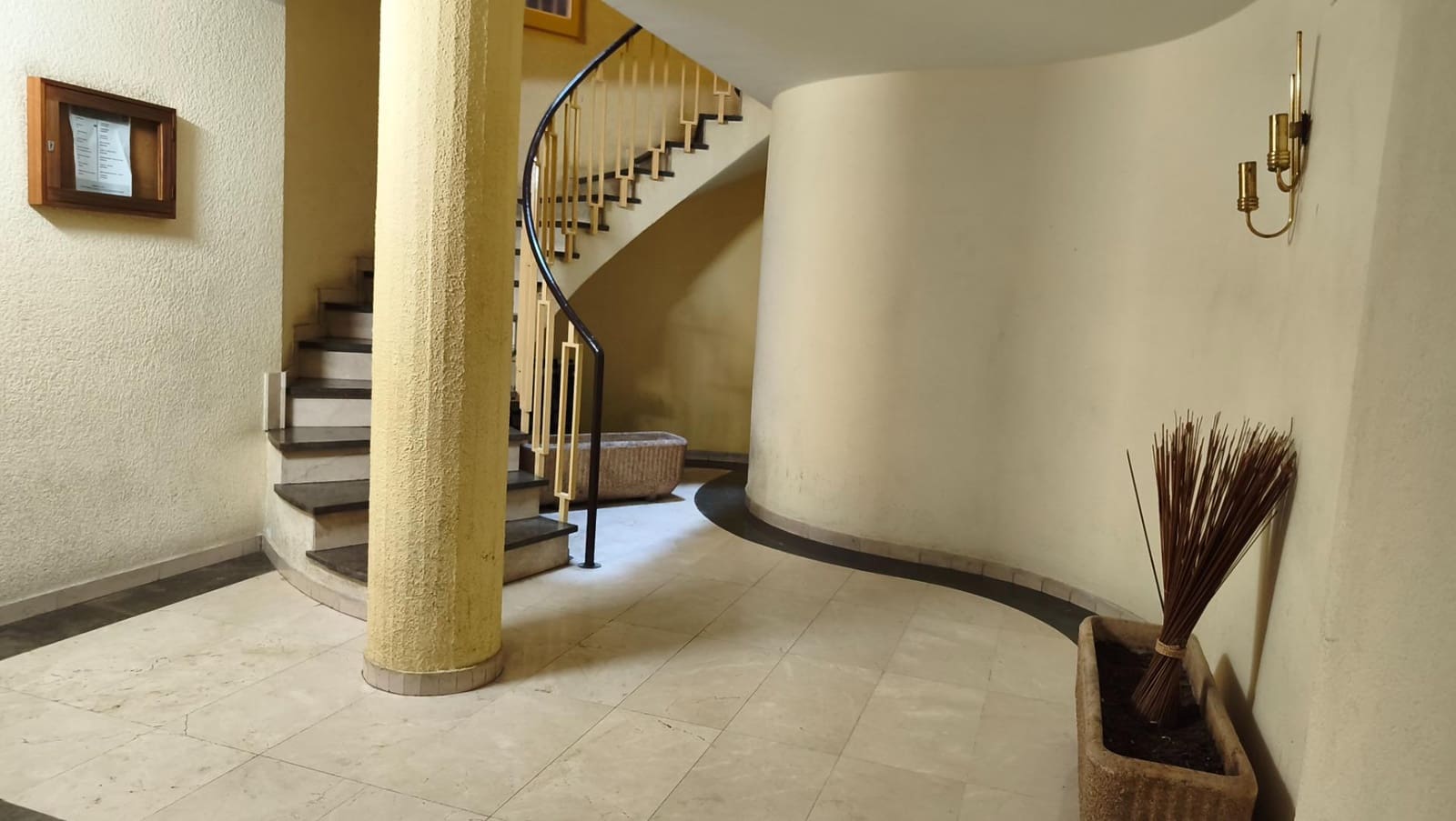 4 bedroom Flat for sale in Vilanova i la Geltru - € 330,000 (Ref: 9911183)