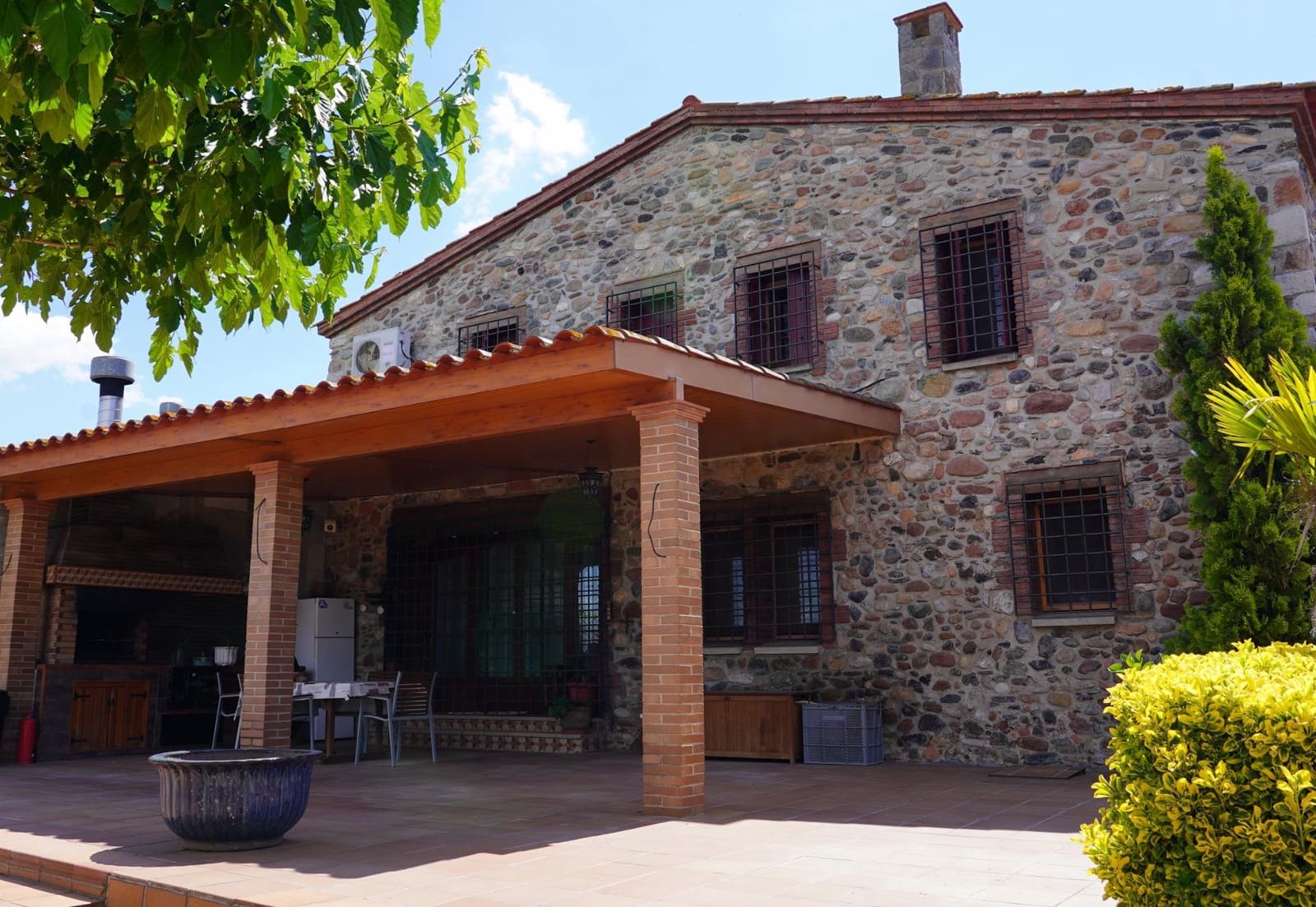 4 sypialnia Finka/Dom wiejski na sprzedaż w Granollers z basenem garażem - 1 500 000 € (Ref: 9911184)