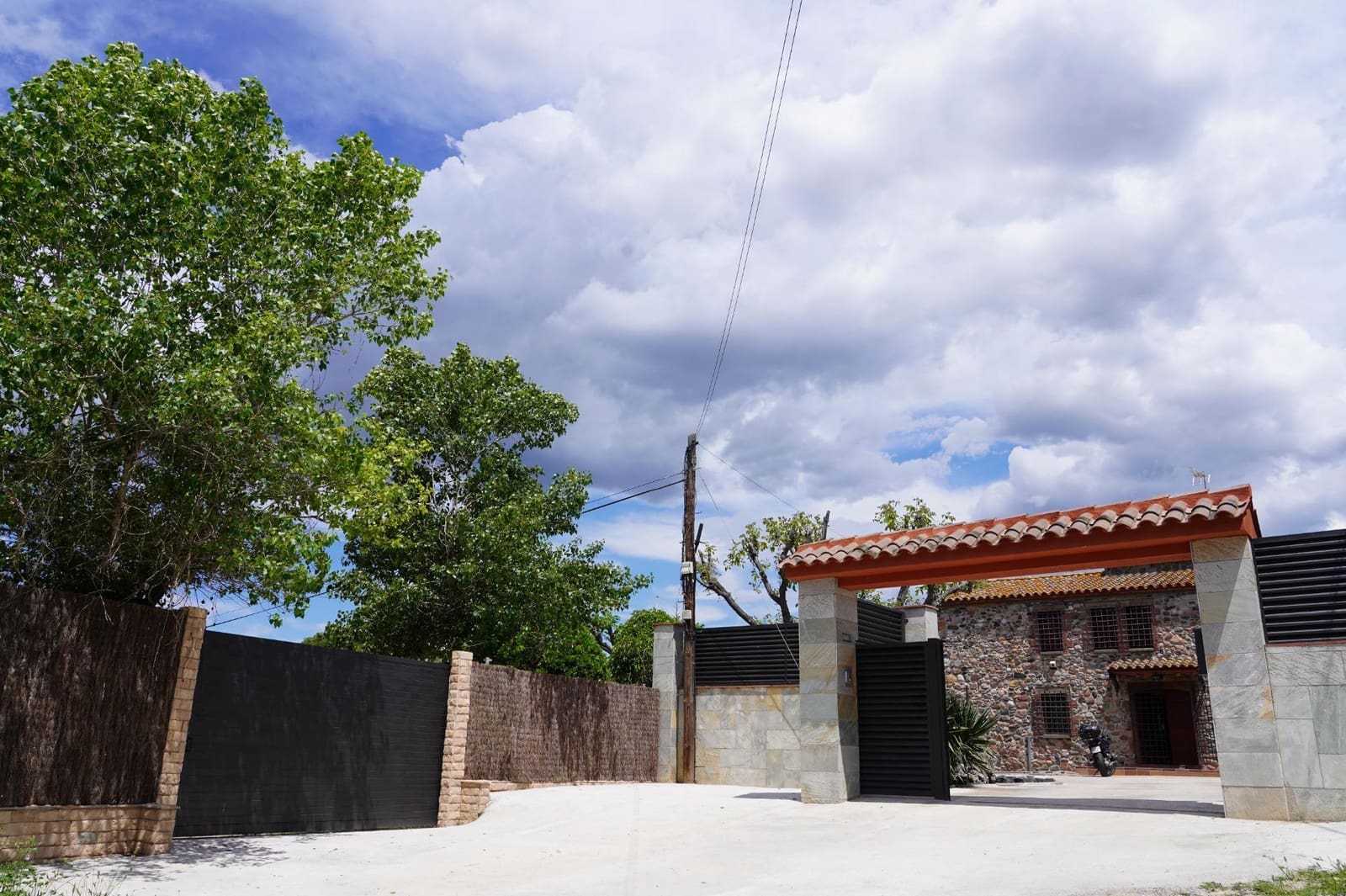 4 sypialnia Finka/Dom wiejski na sprzedaż w Granollers z basenem garażem - 1 500 000 € (Ref: 9911184)