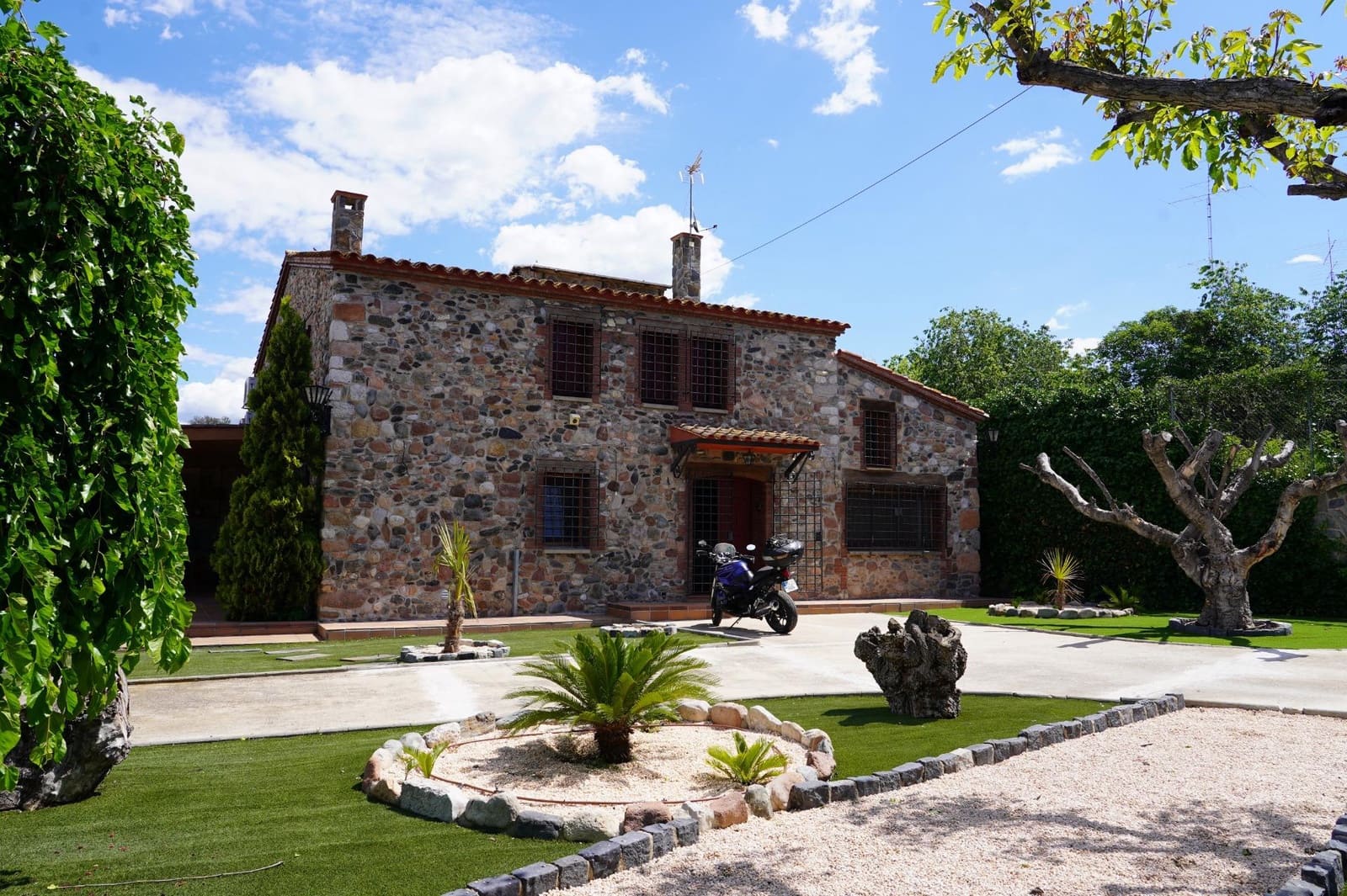 4 sypialnia Finka/Dom wiejski na sprzedaż w Granollers z basenem garażem - 1 500 000 € (Ref: 9911184)