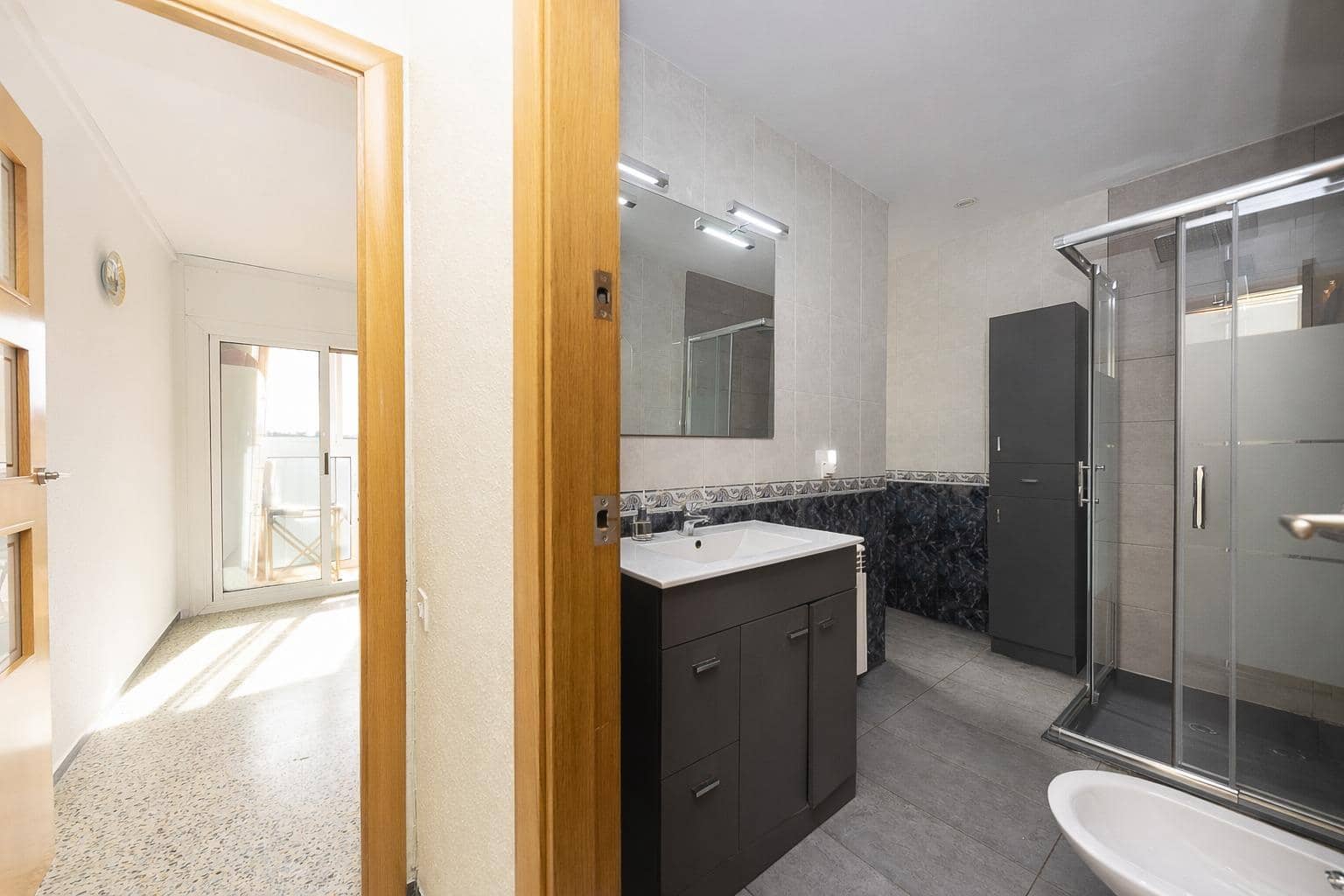 4 sovrum Lägenhet till salu i Terrassa - 239 900 € (Ref: 9911185)