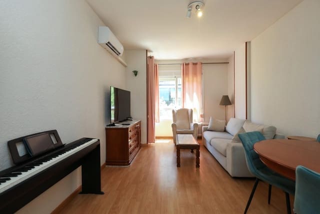 3 sovrum Lägenhet till salu i La Font de la Guatlla, Barcelona stad med pool - 554 000 € (Ref: 9949927)