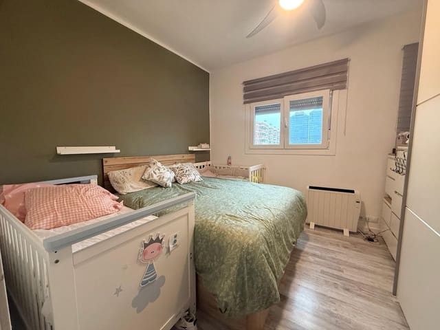 3 sypialnia Mieszkanie na sprzedaż w Miasto Barcelona - 317 000 € (Ref: 9958187)