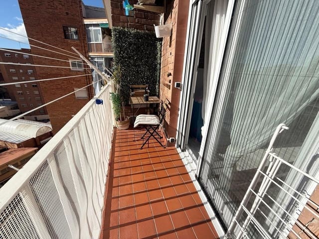 3 sypialnia Mieszkanie na sprzedaż w Miasto Barcelona - 317 000 € (Ref: 9958187)