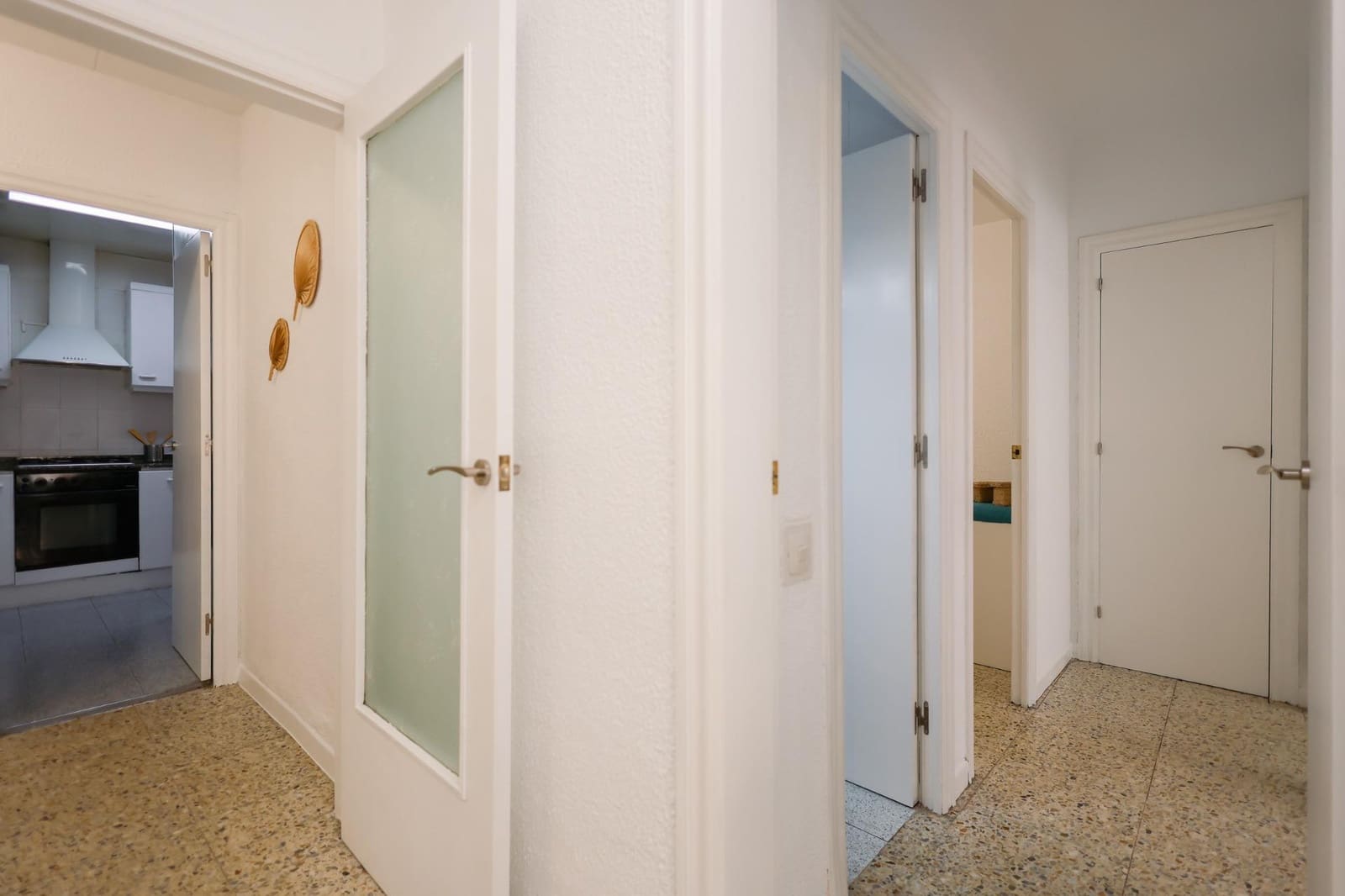 3 bedroom Flat for sale in Barcelona city - € 265,000 (Ref: 9975566)