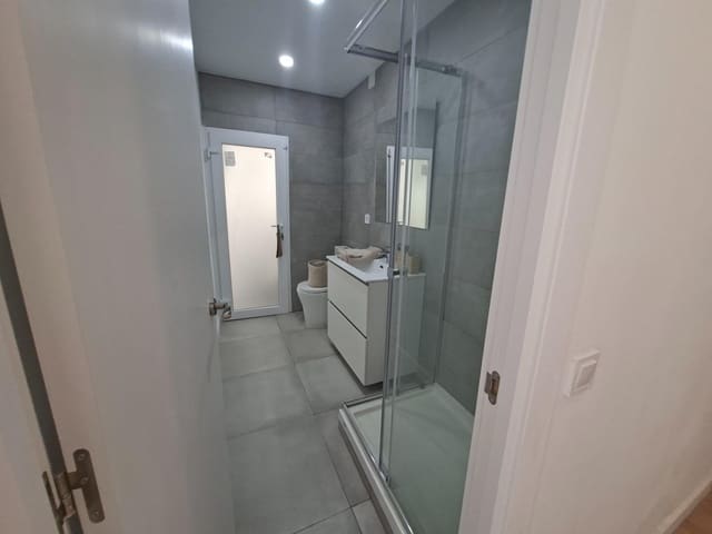 2 soveværelse Penthouse til salg i Barcelona by - € 315.000 (Ref: 9994343)