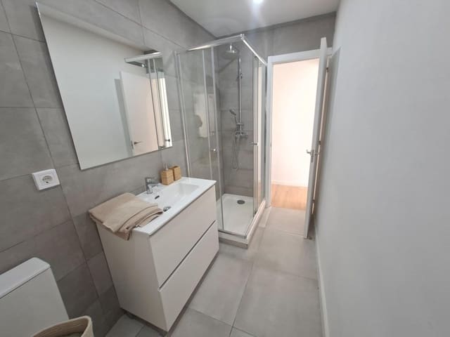 2 soveværelse Penthouse til salg i Barcelona by - € 315.000 (Ref: 9994343)
