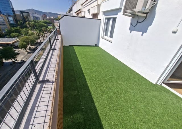 2 soveværelse Penthouse til salg i Barcelona by - € 315.000 (Ref: 9994343)