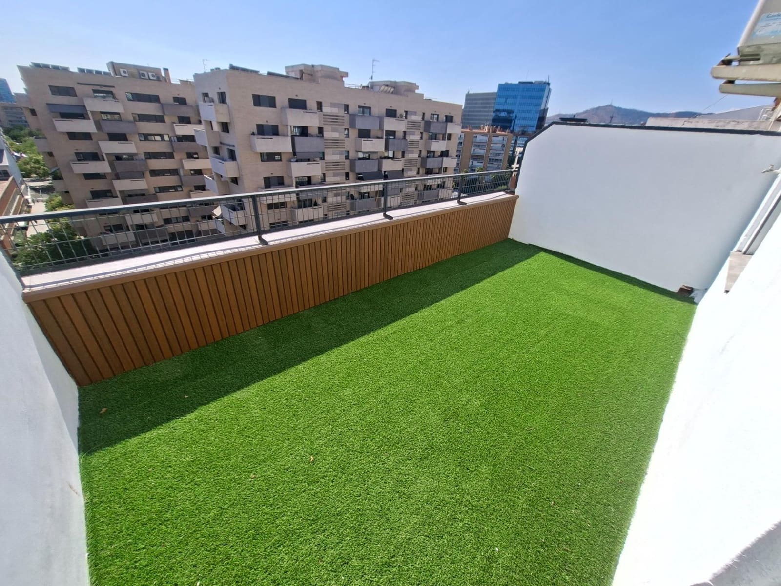 2 sovrum Takvåning till salu i Barcelona stad - 315 000 € (Ref: 9994343)
