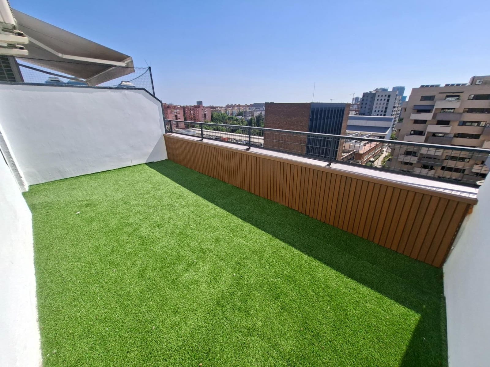 2 sovrum Takvåning till salu i Barcelona stad - 315 000 € (Ref: 9994343)