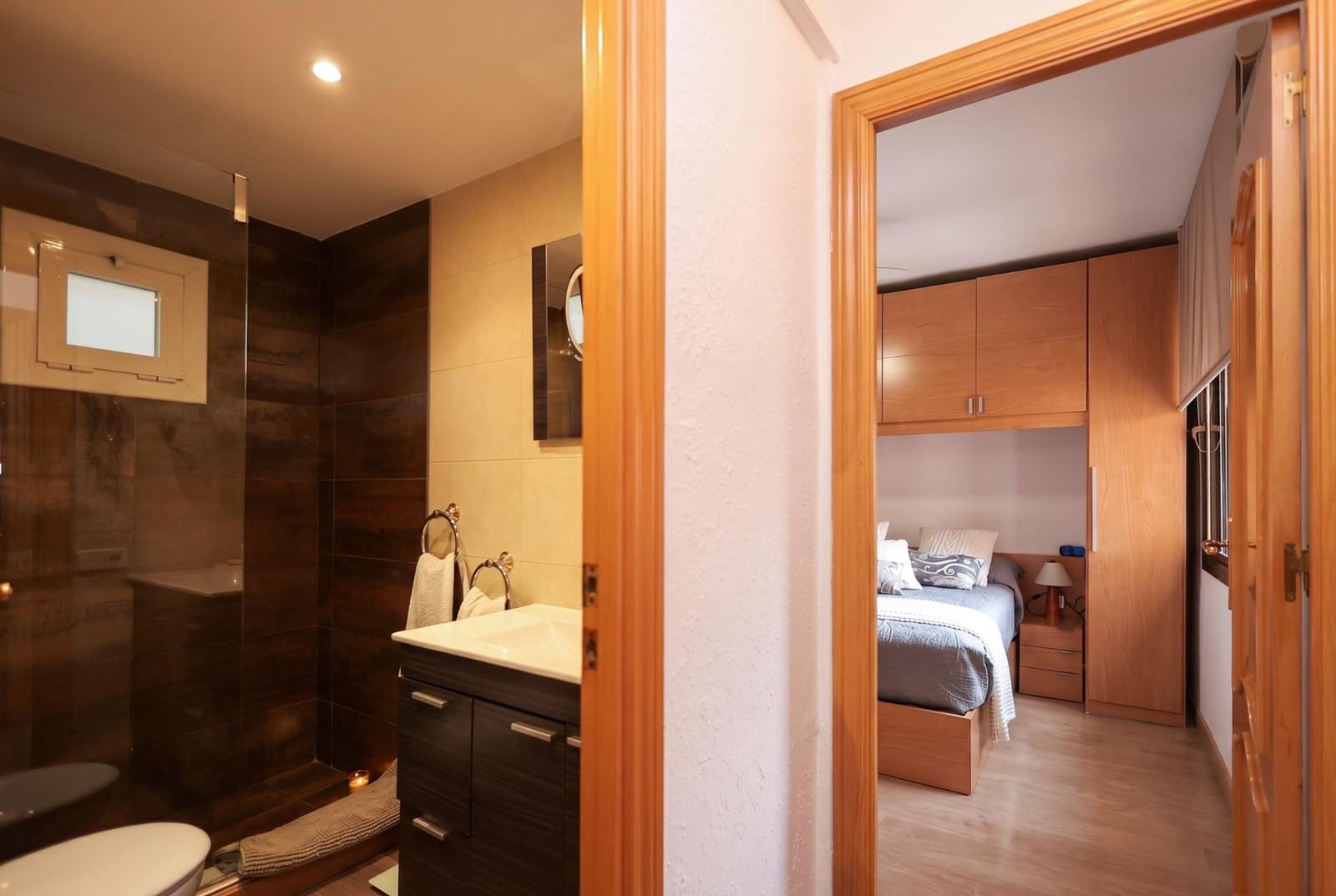 2 sypialnia Mieszkanie na sprzedaż w Miasto Barcelona - 259 900 € (Ref: 9994344)