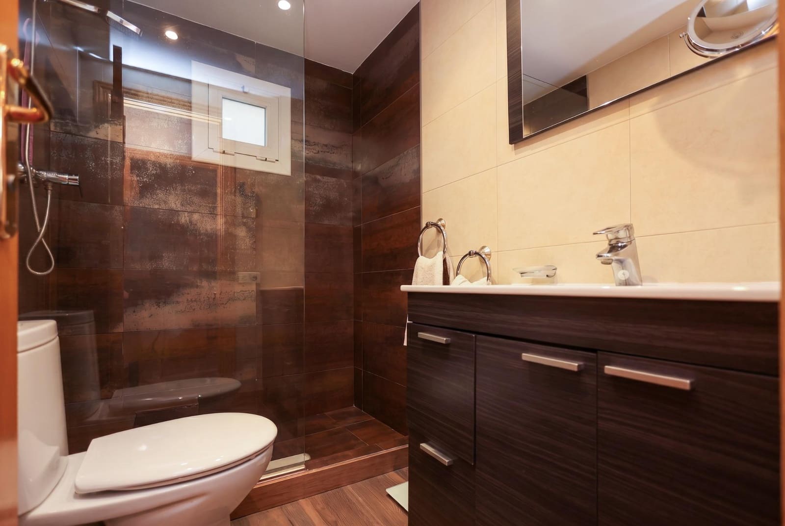2 sypialnia Mieszkanie na sprzedaż w Miasto Barcelona - 259 900 € (Ref: 9994344)