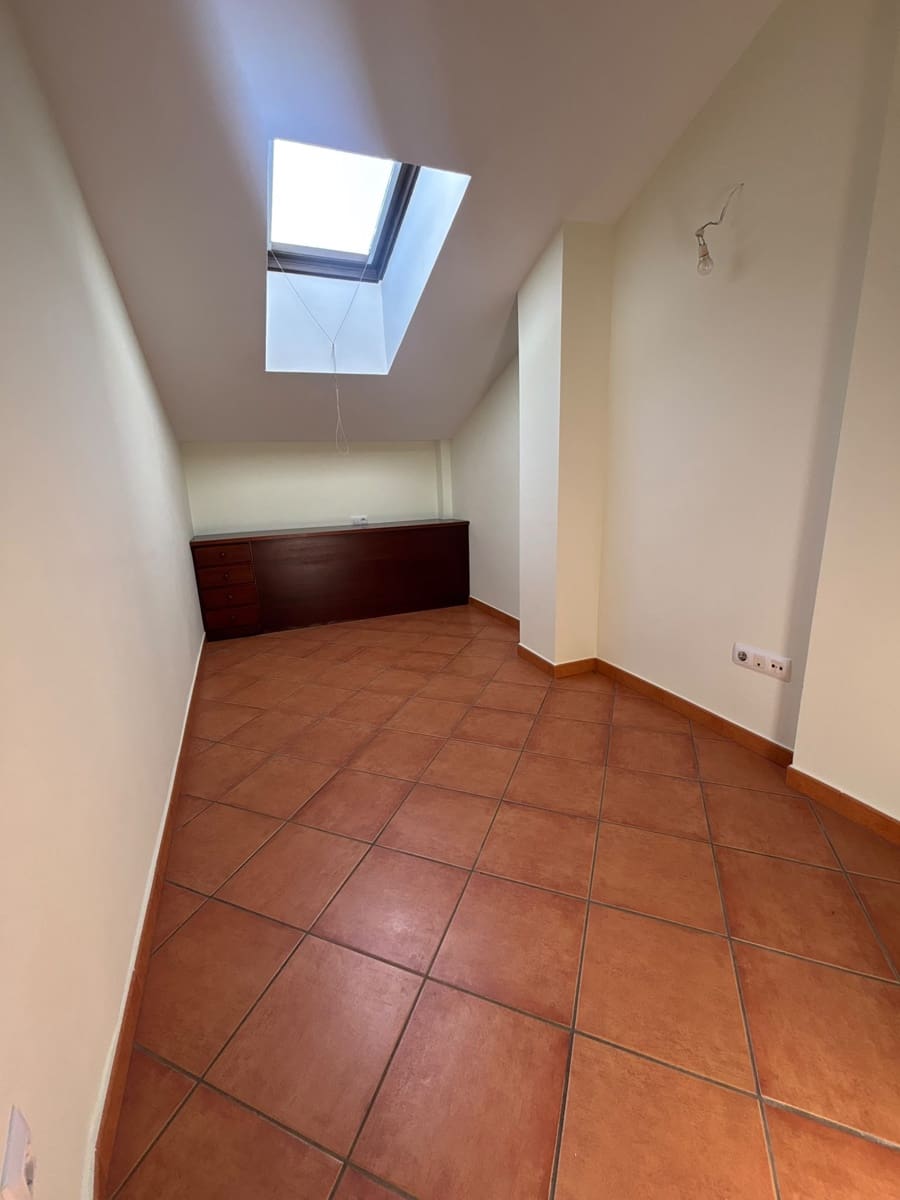 4 bedroom Terraced Villa for sale in Benaocaz - € 179,000 (Ref: 10111507)