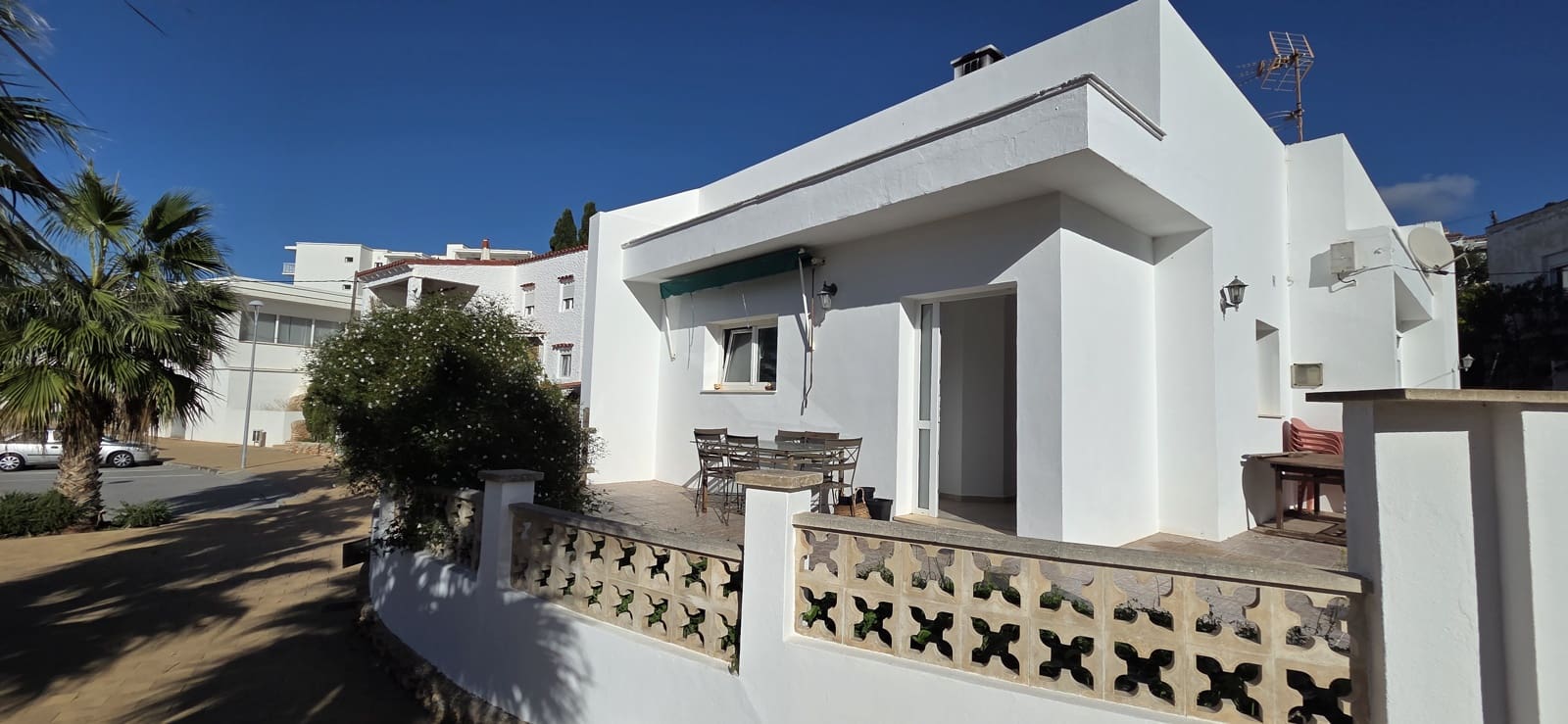 3 bedroom Townhouse for sale in Alayor / Alaior - € 480,000 (Ref: 9924812)
