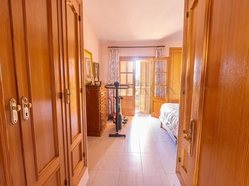 3 bedroom Townhouse for sale in Palma de Mallorca with pool garage - € 899,000 (Ref: 9911462)