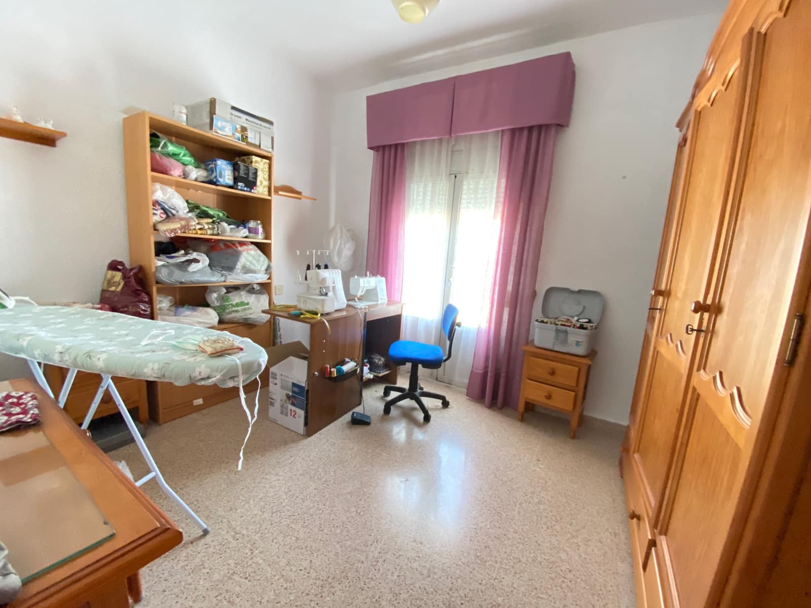 6 bedroom Townhouse for sale in Cuevas del Campo with garage - € 149,995 (Ref: 9909700)