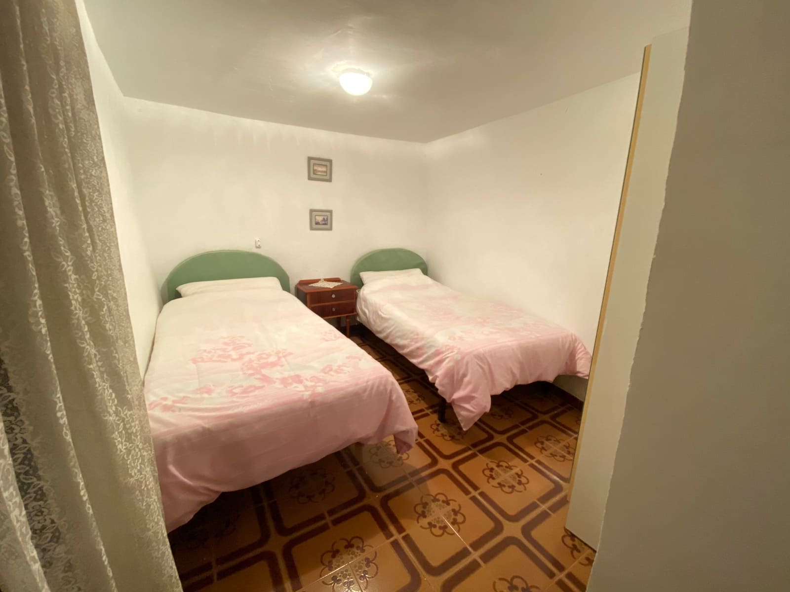 6 bedroom Townhouse for sale in Cuevas del Campo with garage - € 149,995 (Ref: 9909700)