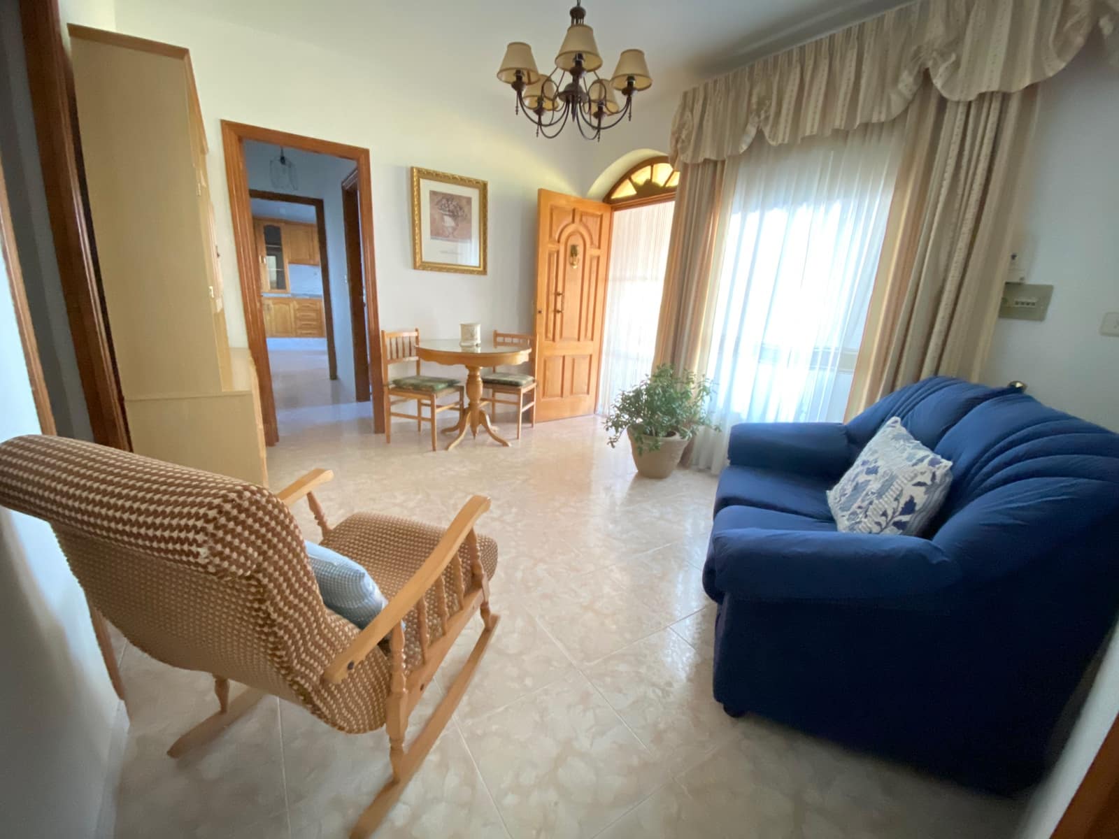 6 bedroom Townhouse for sale in Cuevas del Campo with garage - € 149,995 (Ref: 9909700)
