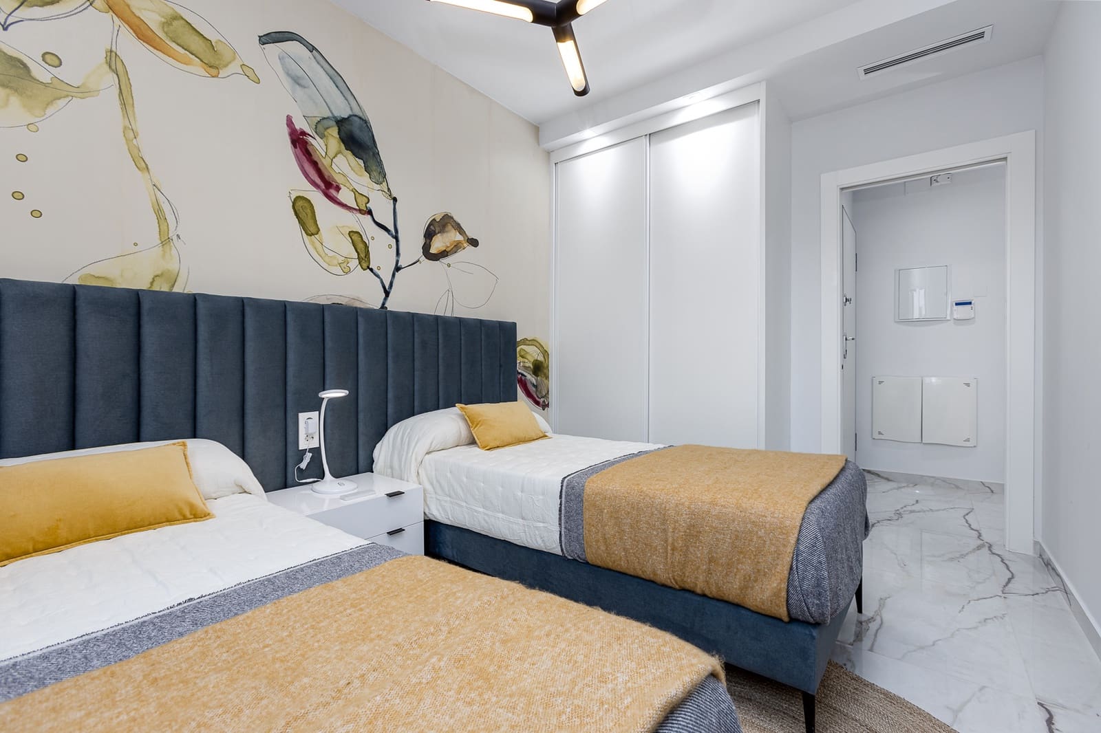 Apartamento de 2 habitaciones en San Miguel de Salinas en venta - 219.000 € (Ref: 10001326)