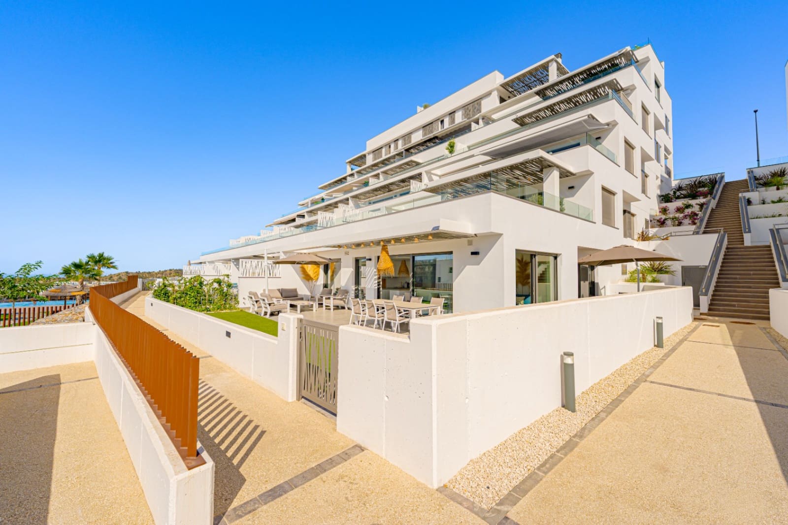 3 bedroom Apartment for sale in Finestrat with pool garage - € 495,000 (Ref: 9924876)