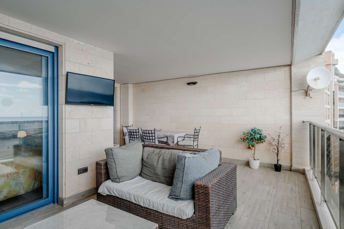 2 bedroom Apartment for sale in Altea with pool - € 380,000 (Ref: 9924877)