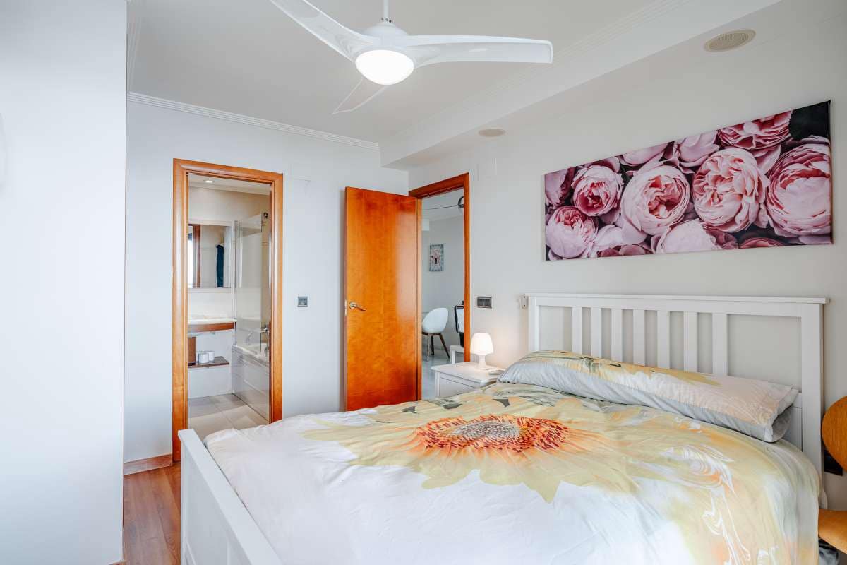 2 bedroom Apartment for sale in Altea with pool - € 380,000 (Ref: 9924877)