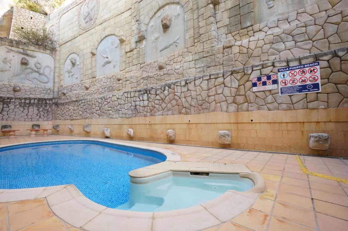 2 bedroom Apartment for sale in Altea with pool - € 380,000 (Ref: 9924877)