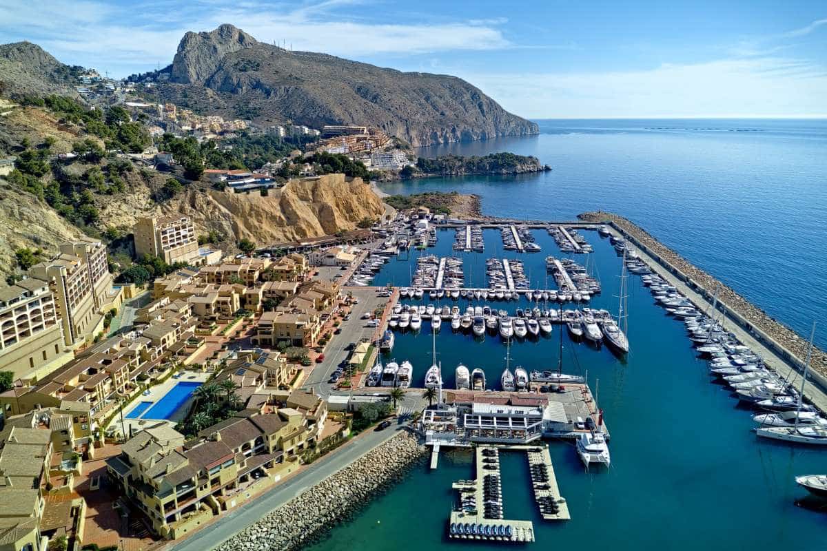 2 bedroom Apartment for sale in Altea with pool - € 380,000 (Ref: 9924877)