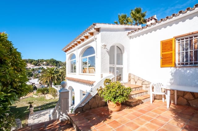 3 soverom Villa til salgs i Benissa med svømmebasseng garasje - € 775 000 (Ref: 9924878)