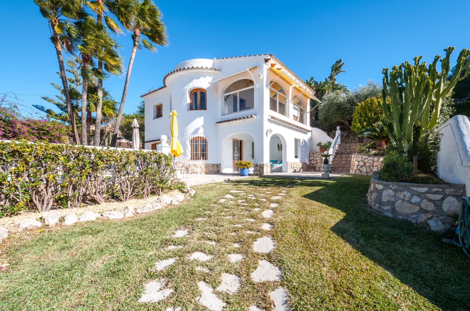 3 bedroom Villa for sale in Benissa with pool garage - € 775,000 (Ref: 9924878)
