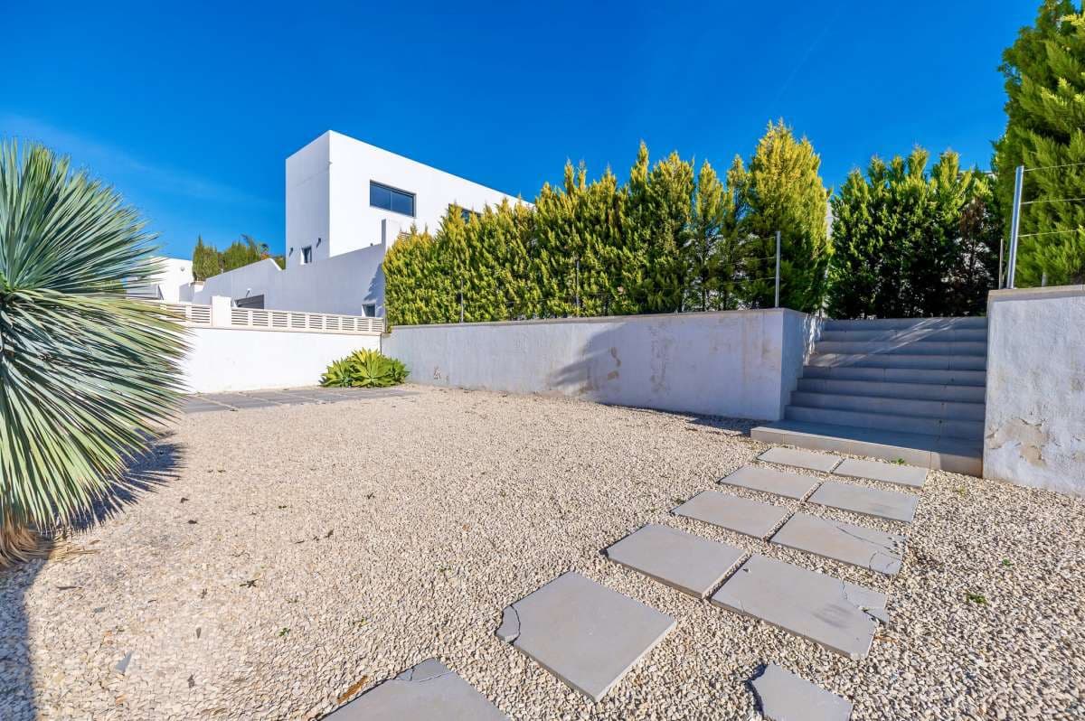 Chalet de 2 habitaciones en Calpe / Calp en venta con piscina - 990.000 € (Ref: 9924879)