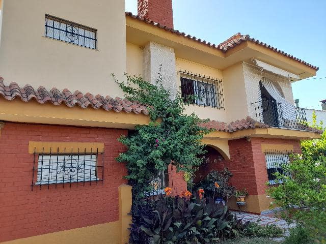 6 sypialnia Dom na sprzedaż w Jerez de la Frontera z garażem - 600 000 € (Ref: 9938647)