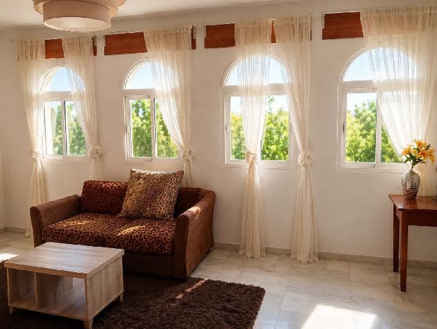 5 bedroom Townhouse for sale in Jerez de la Frontera with garage - € 420,000 (Ref: 9939098)